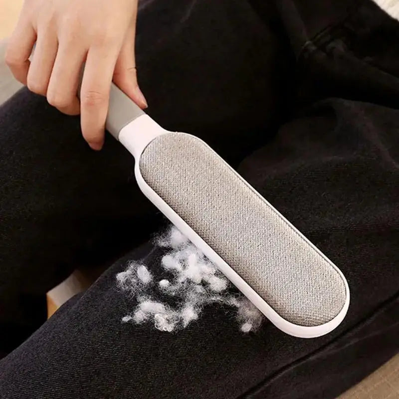 Brosse anti-peluches électrostatique manuelle double face